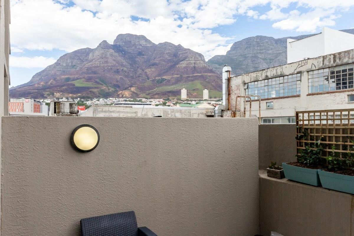 Apartment Four Seasons 8th Floor W Gym & Pool Cape Town